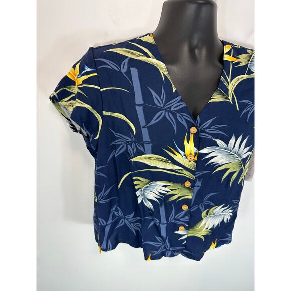 Paradise Found Hawaii Women’s Shirt Tropical Floral Blue Size Small Rayon NWT - Picture 11 of 11